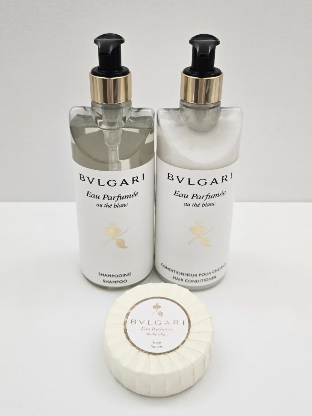 BVLGARI Shampoo and Conditioner Eau Parfumee au the Blanc 10.1 Fl oz / 300ml